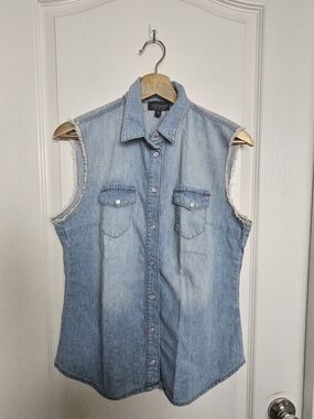 Topshop Light Blue Sleeveless Denim Button-Up Shirt